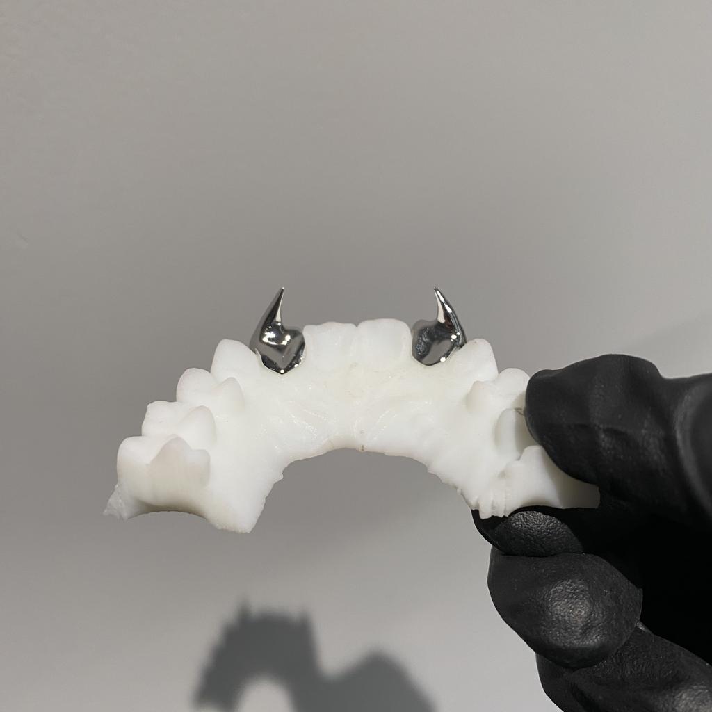 Hand Out Custom Y2K Fang Teeth Grillz 925 Silver Hiphop Grillz Phonk Grill