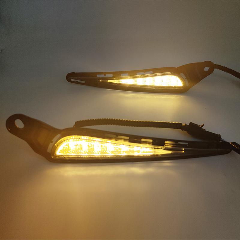 1 Pair Car LED Daytime Running Light DRL For Toyota Vitz 2016 2017 2018 Yellow Turn Signal Light Bumper Lamp Fog Lamp