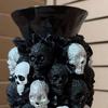 Gothic Skull Flower Vase Ornament Spooky Black White Skull Dried Artificial Flower Holder Resin Container Home Office Table Centerpiece Decoration