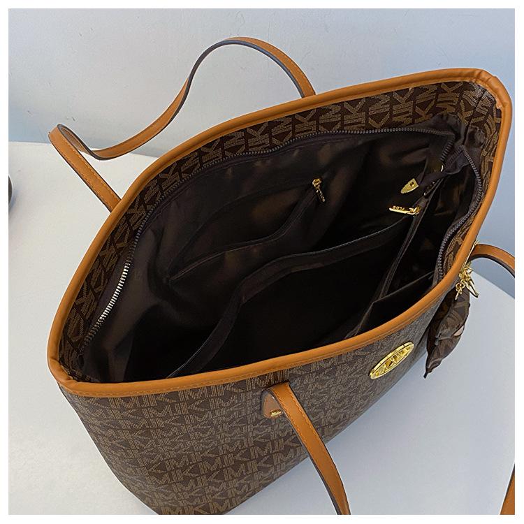 2025 Trendy Retro Women's Tote: Versatile, Large Capacity Shoulder Handbag