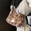 Оптовая популярная литература и искусство Ленивая нишевая клетчатая сумка-тоут женская повседневная легкая универсальная вместительная сумка-мессенджер