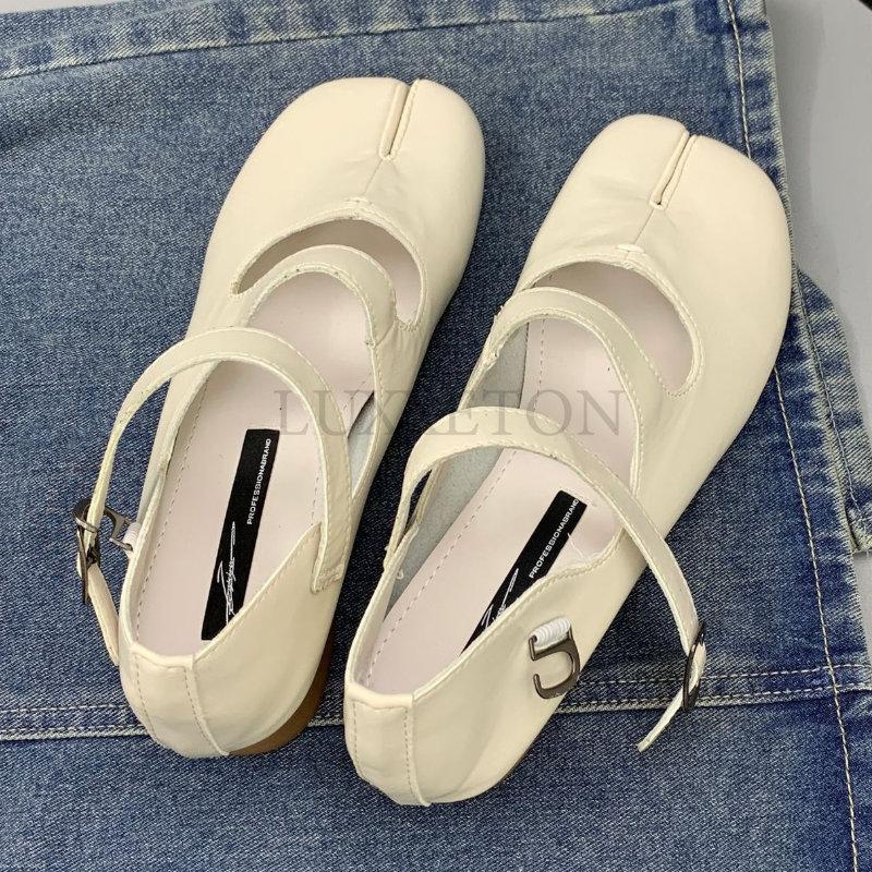 Женские фирменные туфли с раздельным носком на плоской подошве Tabi Ninja на низком каблуке Легкие повседневные туфли на платформе Женские массивные мокасины