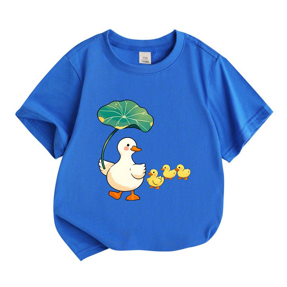 Cute Cartoon Mother Duck Holding Lotus Leaf with 3 Baby Duck