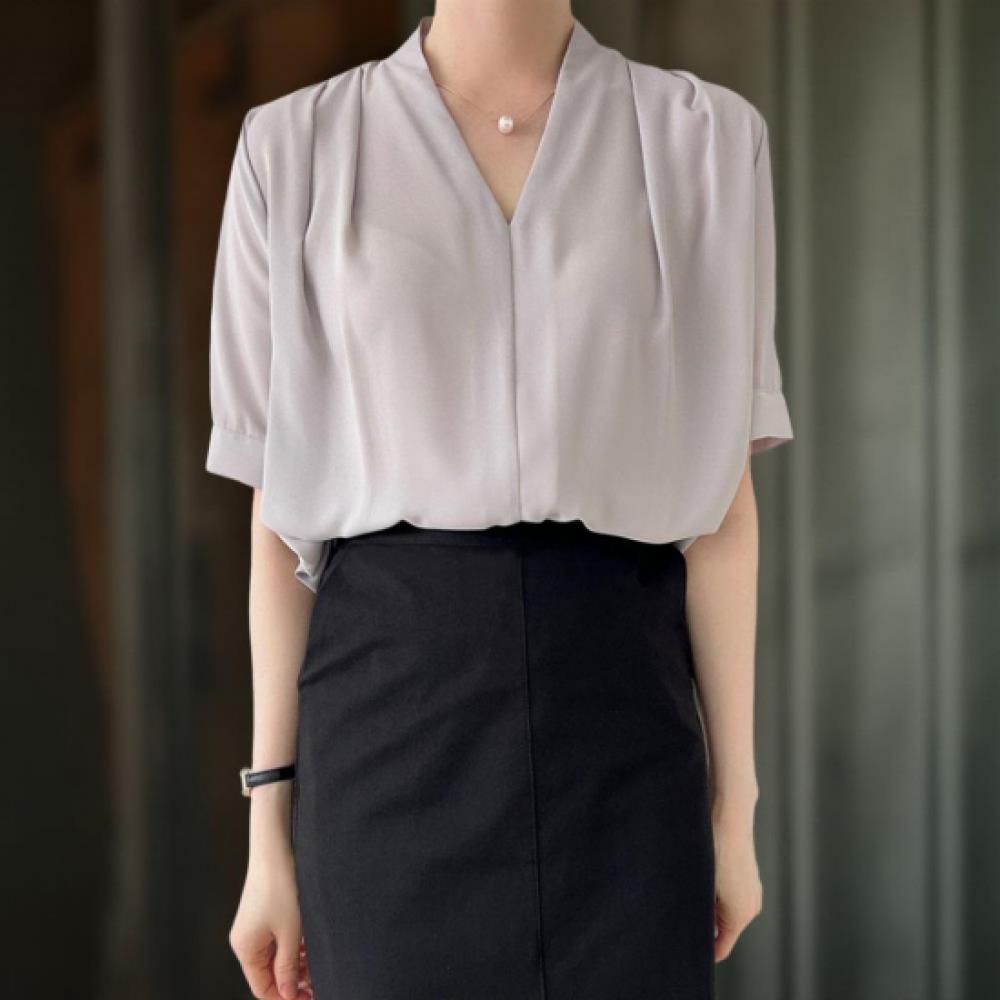 New ArriVals Open Run Women Pearl Necklace V Neck Pintuck Blouse