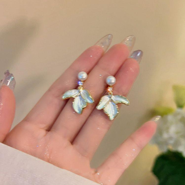 Корейские серьги с цветочным жемчугом из серебра S925 пробы — универсальный и стильный дизайн, вдохновленный лесом