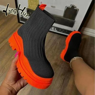 Вязаные эластичные носки-сапоги 2024 года, модные новые модные туфли смешанных цветов на платформе для женщин на осень-зиму