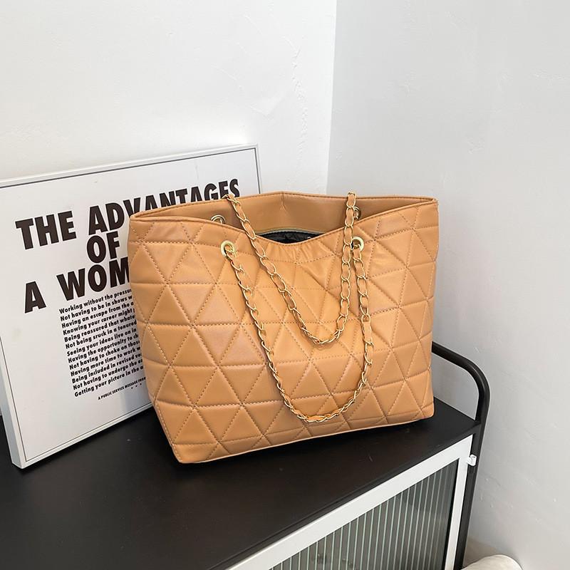 Urban Chic Large Capacity Summer Tote Bag For Women Stylish 2022 New Pu Shoulder Bag