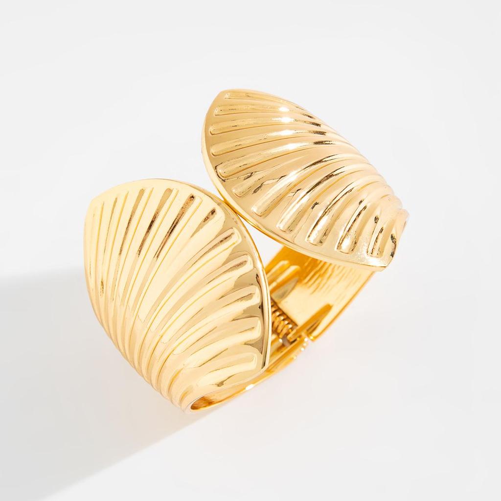 Европейский и американский модный сплав Scallop Spring браслет комплект