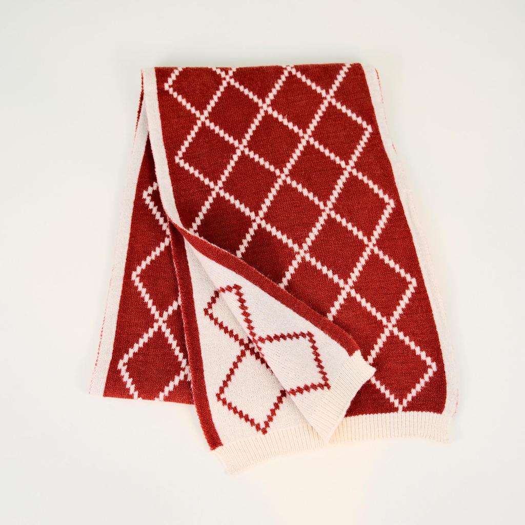 Korean Style Red Diamond Check Knitted Scarf: Christmas & New Year Warm Neck Warmer for Couples