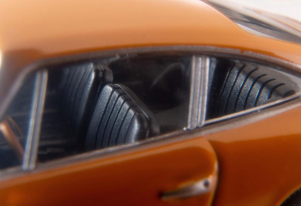 Tomytec Tomica Limited Vintage Porsche 911 Yellow Finished Product 1/64 LV-86f