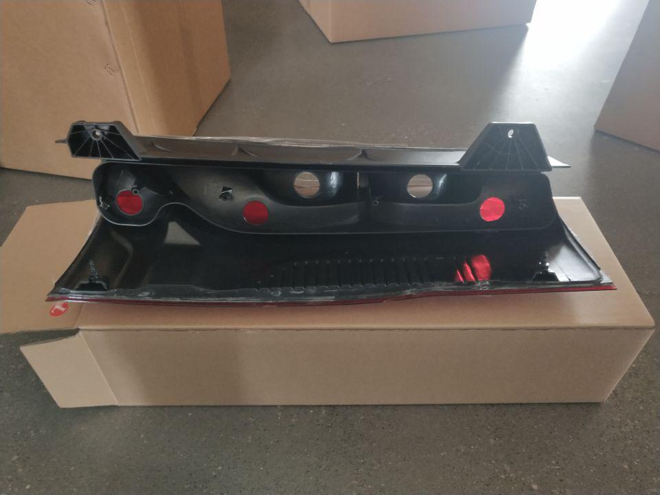 Mercedes Sprinter W910 Rear Taillight Assembly (Part No. 91082053)