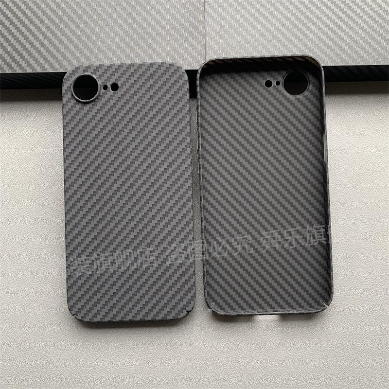 Для iPhone 17E 16e Чехол Модный Матовый Жесткий ПК Узор из Углеродного Волокна Защитная Крышка Телефона Пылезащитный Устойчивый к Отпечаткам Пальцев Бампер