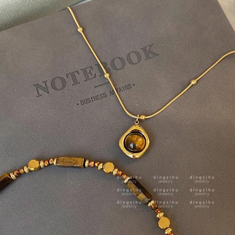 Винтажное натуральное ожерелье из бусин из тигрового глаза, новинка осени и зимы 2024 года, многослойная высококлассная цепочка-свитер, цепочка для ключицы, шейная цепочка