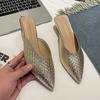 Женская обувь иностранной торговли 2025 года, летние туфли на среднем каблуке с острым носком, модные босоножки с завязками на голове, золотые, серебряные, плетеные босоножки