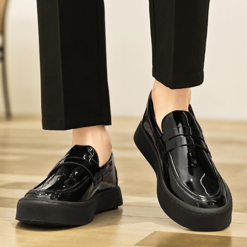 Лоферы Мужские Кожаные Туфли на Толстой Подошве Британский Стиль Черные Формальные Туфли Модные Роскошные Слипоны Повседневные Туфли Мужские Большие Размеры Кроссовки