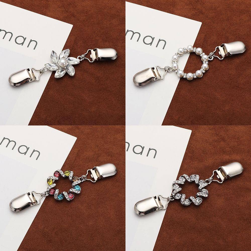 Fashion Gift Charm Shiny Rhinestone Blouse Collar Pin Brooches Women Shawl Clip Cardigan Duck Clip