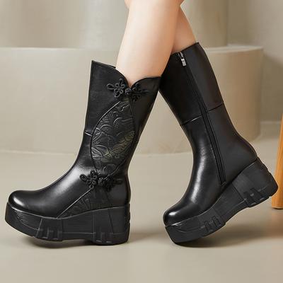 Мода GKTINOO 2025 Ретро Натуральная Кожа Женские Сапоги Ручной Работы Зимние Ботильоны на Танкетке Мягкая Коровья Кожа Женская Обувь Платформа Сапоги до Середины Икры