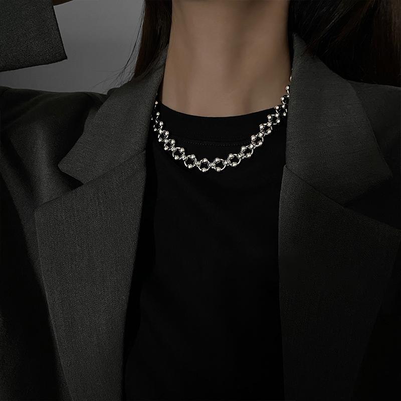 Punk Handmade Hollow Steel Ball Titanium Steel Necklace Men Women New Hip Hop Design Sense Clavicle Chain Accessories