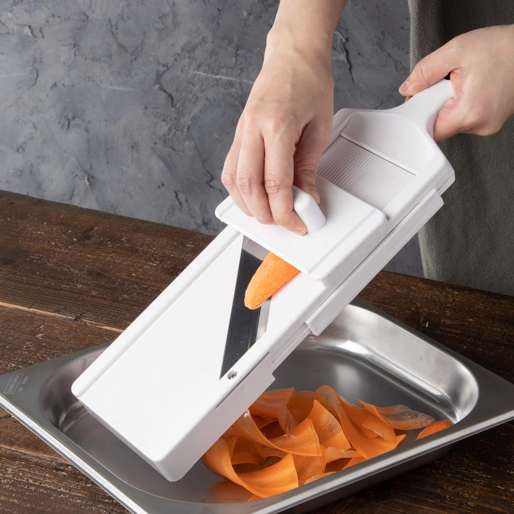 Shimomura Kougyou slicer with adjustable thickness from to for shredding cabbage and slicing Model Made in Niigata (Shimomura Industries)