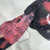 Кепка-бейсболка из смесовой хлопковой ткани с эффектом состаренности, удлиненными боковыми панелями, металлической фурнитурой и направленным вперед козырьком для фестивалей