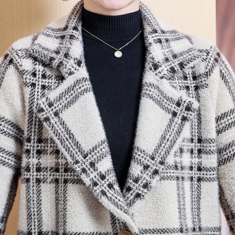 Mom's Plaid Woolen Jacket for Women In Autumn and Winter New Middle-aged Women's Clothing Westernized Imitation Mink Velvet Knitted Cardigan Coat