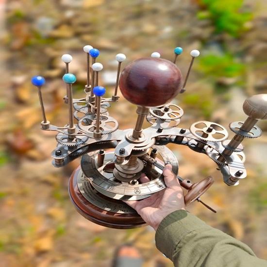 Orrery Luxury Solar System Elegant Décor for Homes Unforgettable Gift Moments Perfect Housewarming Gift for Enthusiasts