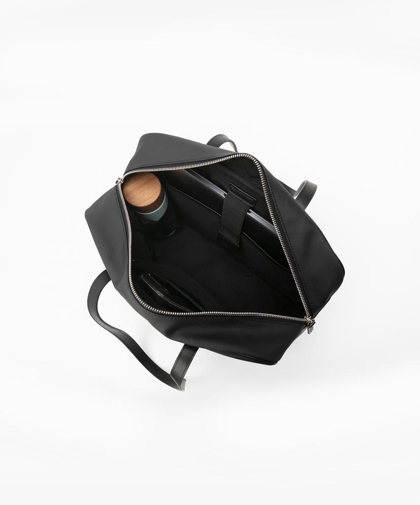 Bedford11Th Union Square Shoulder Bag [Black Canvas Leather Combo]