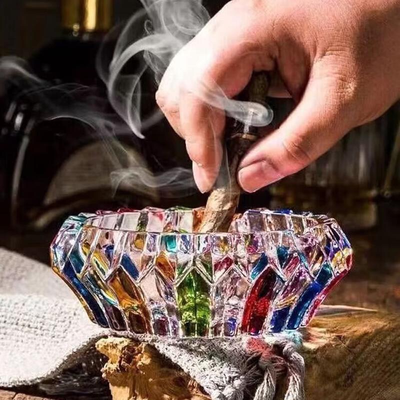 Хрустальная пепельница в европейском стиле