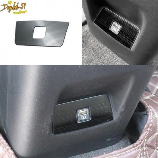 1x Для Hyundai Tucson -23 Черный титан Накладка на переключатель задней USB-розетки