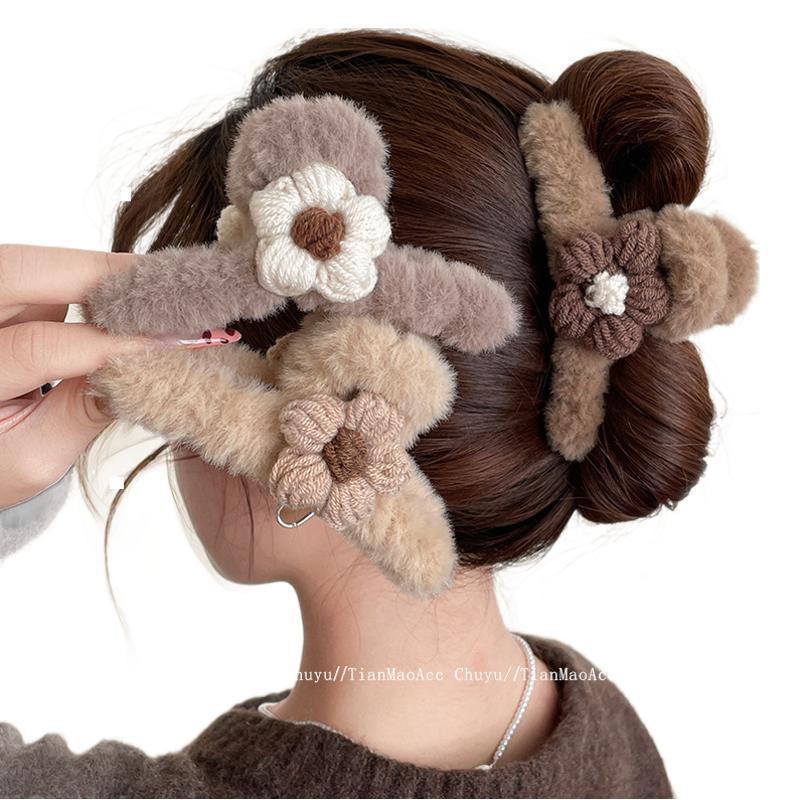 Autumn And Winter Lazy Plush Flower Hair Grab Clip Large Shark Clip Hairpin Back Head New Year Clip Hair Accessories