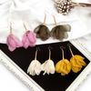 Серьги с крупными цветами из шелковой пряжи с кружевной сеткой Dongdaemun, Супер-фееричные серьги с трехмерными цветами из перламутровой пряжи