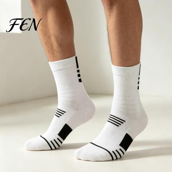 Anti Slip Gym Socks 1 Pair Men's Crew Socks, Moisture Wicking Athletic Running Performance Basketball Soft Workout Casual Thin for Sports Comfortable