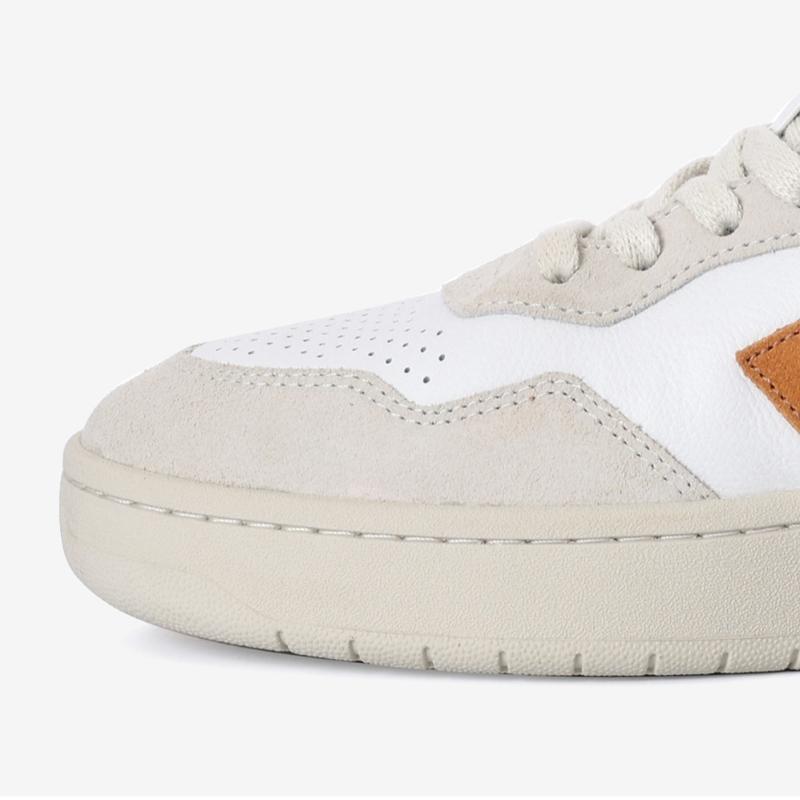 Veja Unisex Cowhide Shoes V90 389