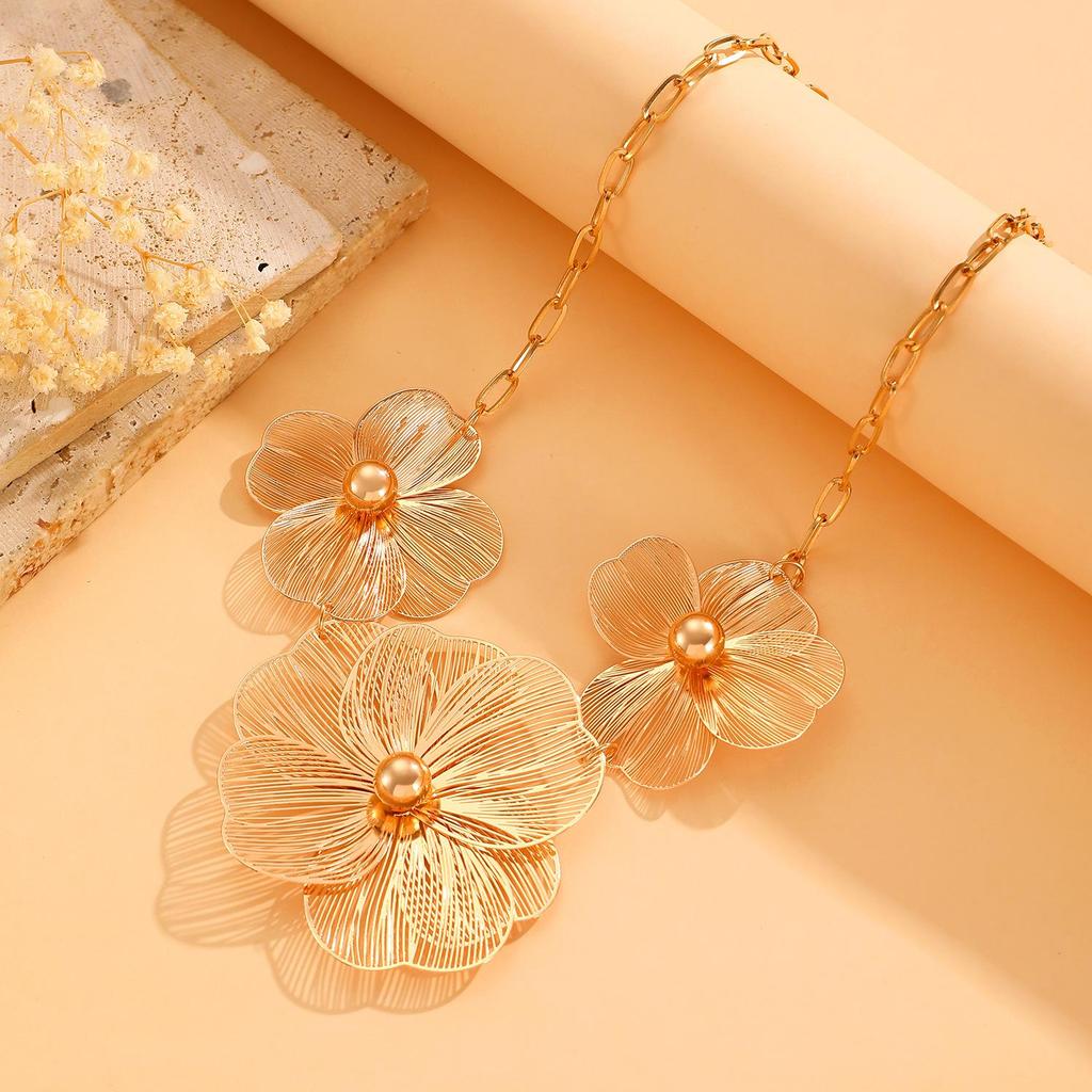 Изысканный роскошный комплект из ожерелья и серег с 3D-цветком для женщин