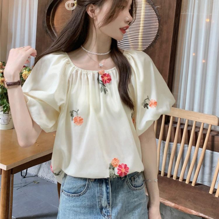 2024 весна и лето, милый новый стиль, красивые универсальные рубашки французского повседневного дизайна для женщин, модные свободные топы с круглым вырезом