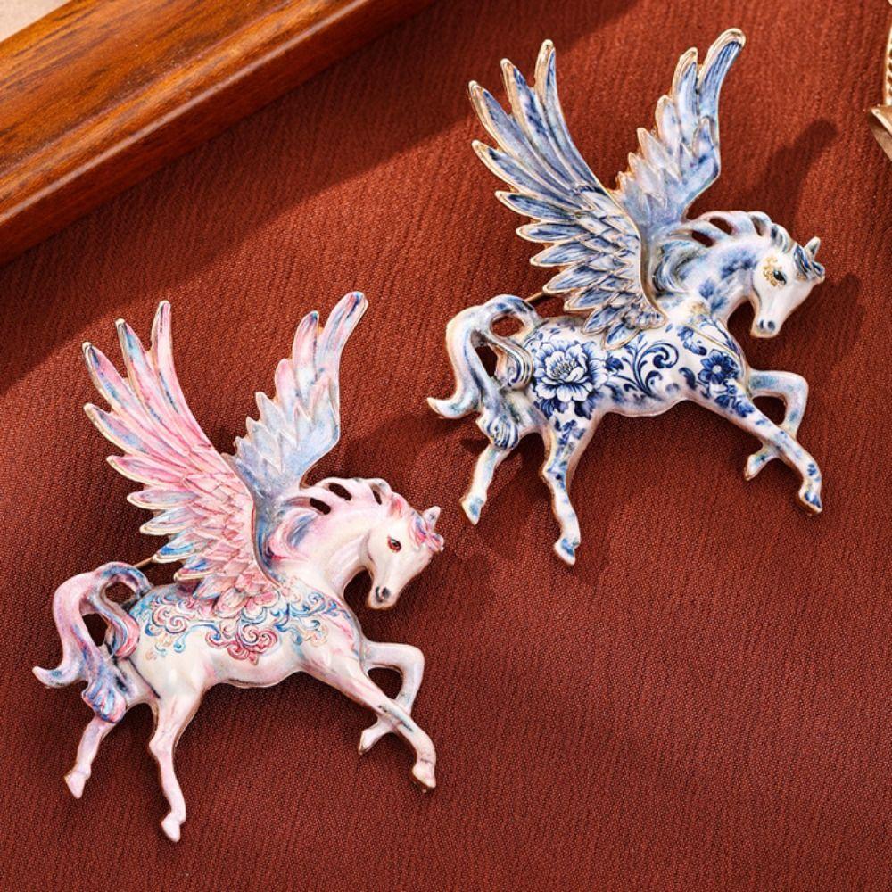Chinese Style Wings Horse Brooch Light Luxury Glossy New Year Chest Flower Decoration Alloy Zodiac Horse Badge Pin