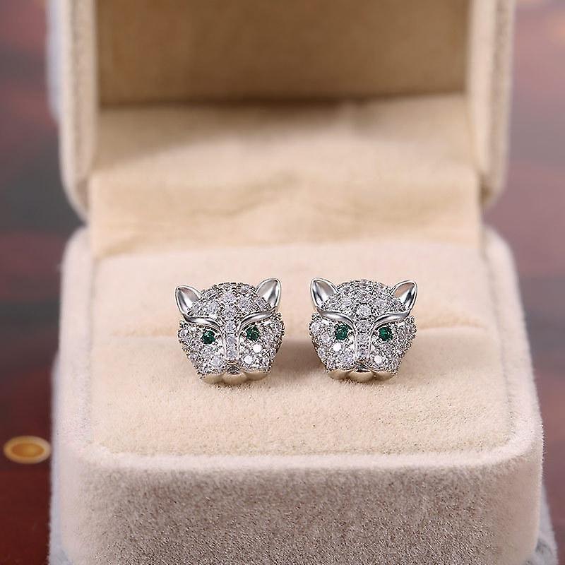 Beautiful emerald cat's eye earrings