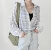 Рубашка в клетку свободного кроя в корейском стиле с длинным рукавом - Женский модный топ для защиты от солнца