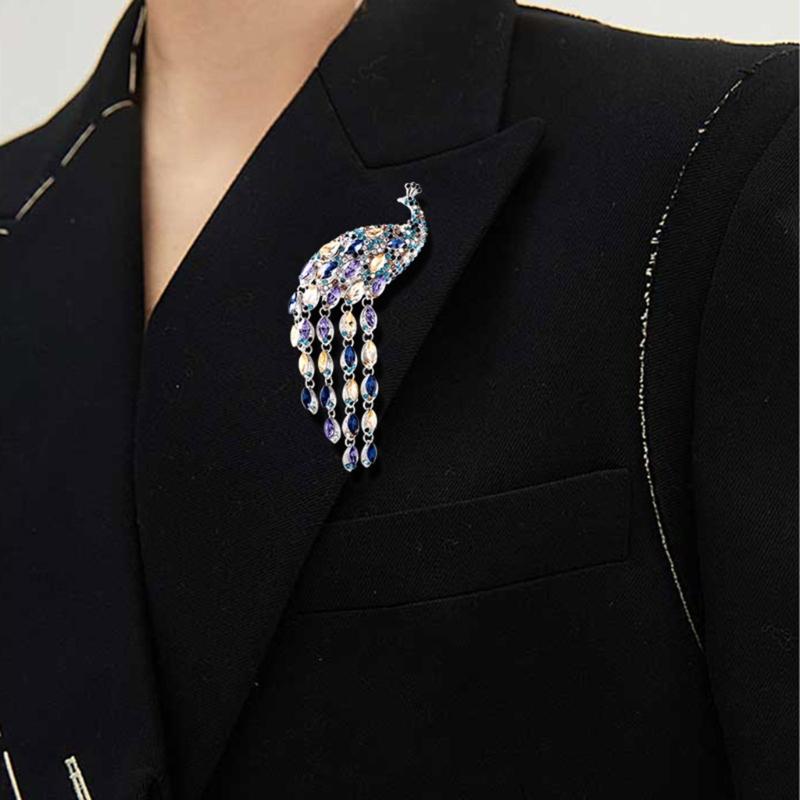 Elegant Long Tail Crystal Peacocks Brooch Party Jewelry Elegant Corsage Pin Alloy Texture Perfect for Wedding and Evening