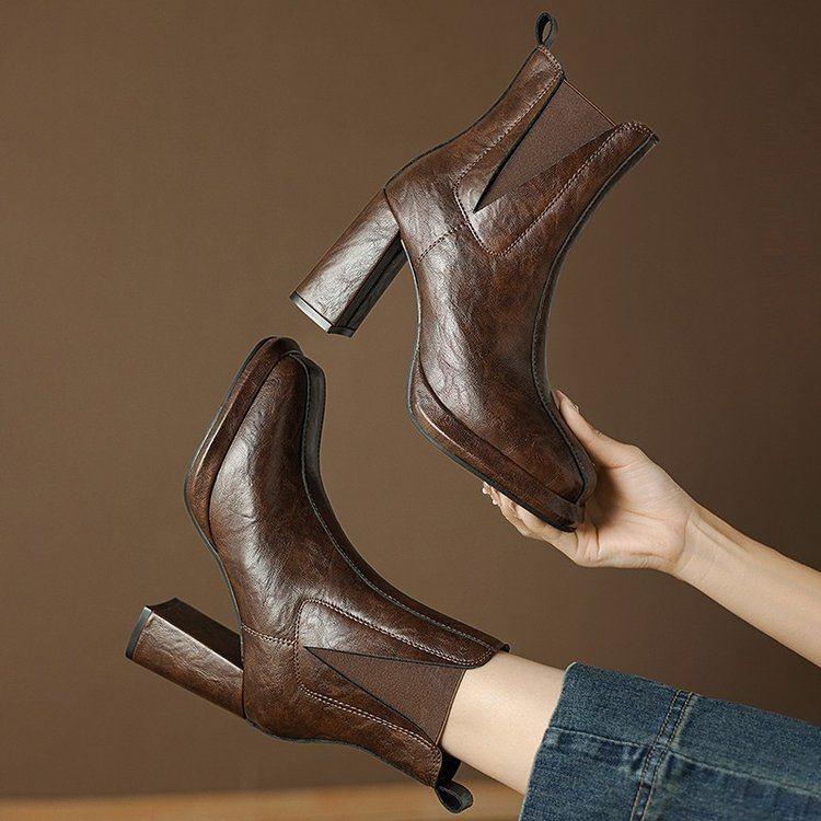 Trendy Black Short Fashion Boots With Round Toe And Waterproof Platform For Women