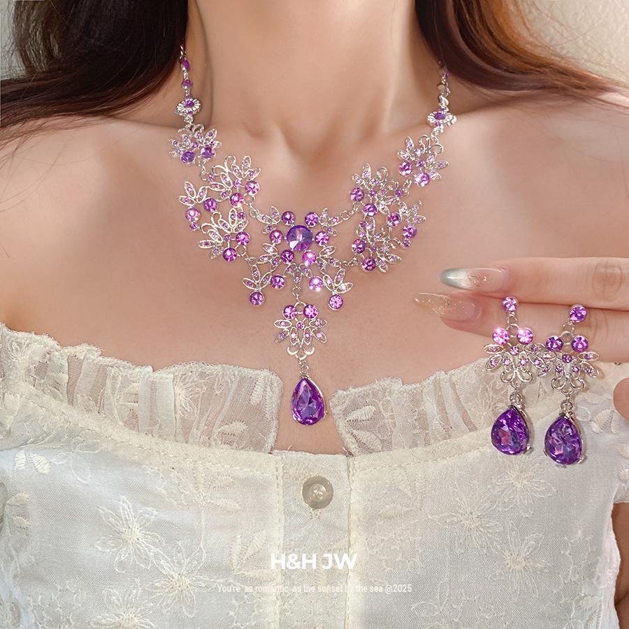 European and American diamond-encrusted flower hollow water drop pendant earrings light luxury high-end bracelet court style elegant and exquisite set