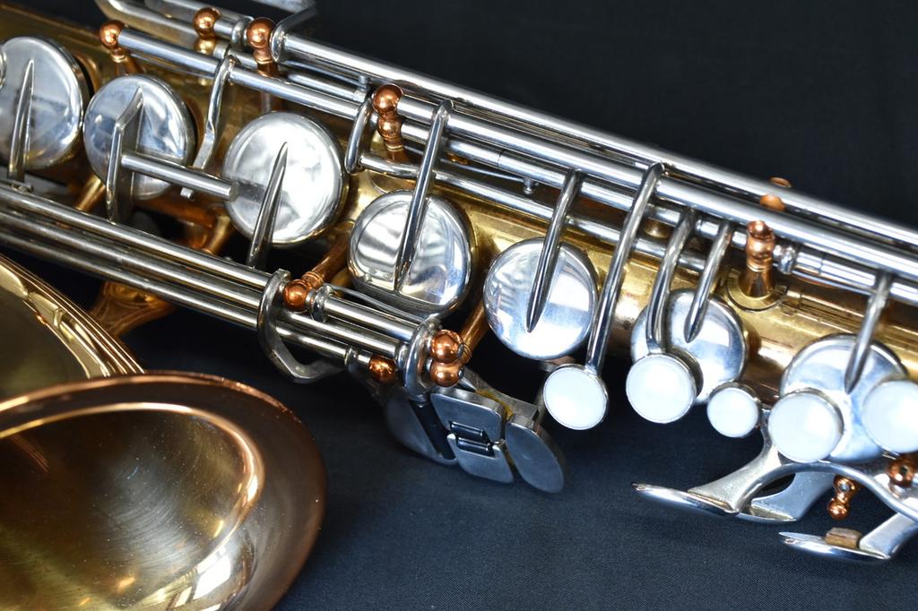 Yamaha YAS-22 Alto Saxophone with Mouthpiece & Hard Case from Japan, Sold as-is