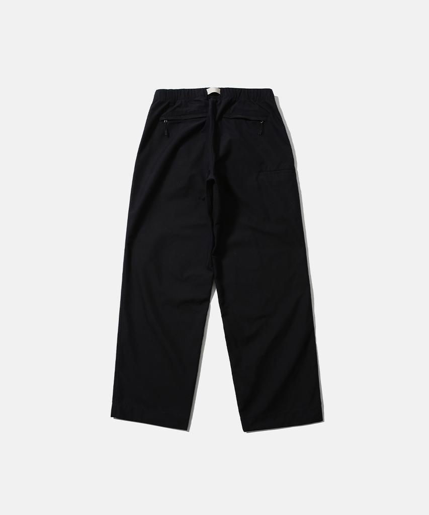 MOIF [Ss26] Comfy Skater Pants / Black