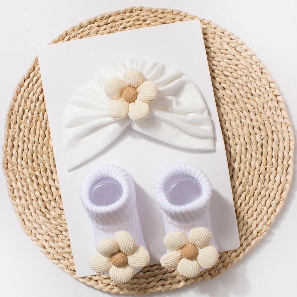 Soft Knit Newborn Hat with Socks Sweet Big Flower Infant Socks Set Newborn Baby Gift