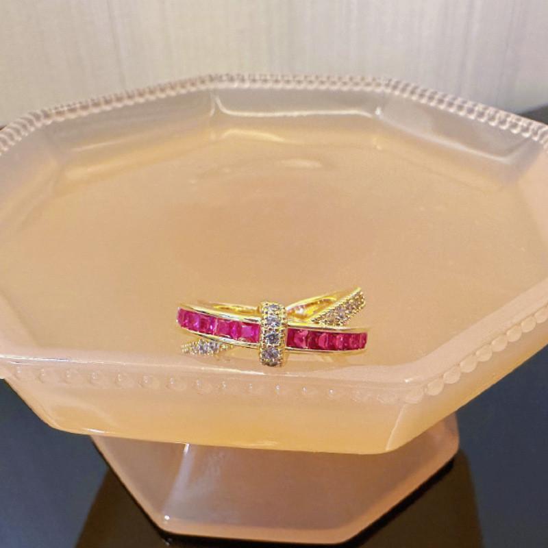 Привлекательное геометрическое кольцо с розовым бриллиантом для женщин, регулируемый модный и стильный аксессуар