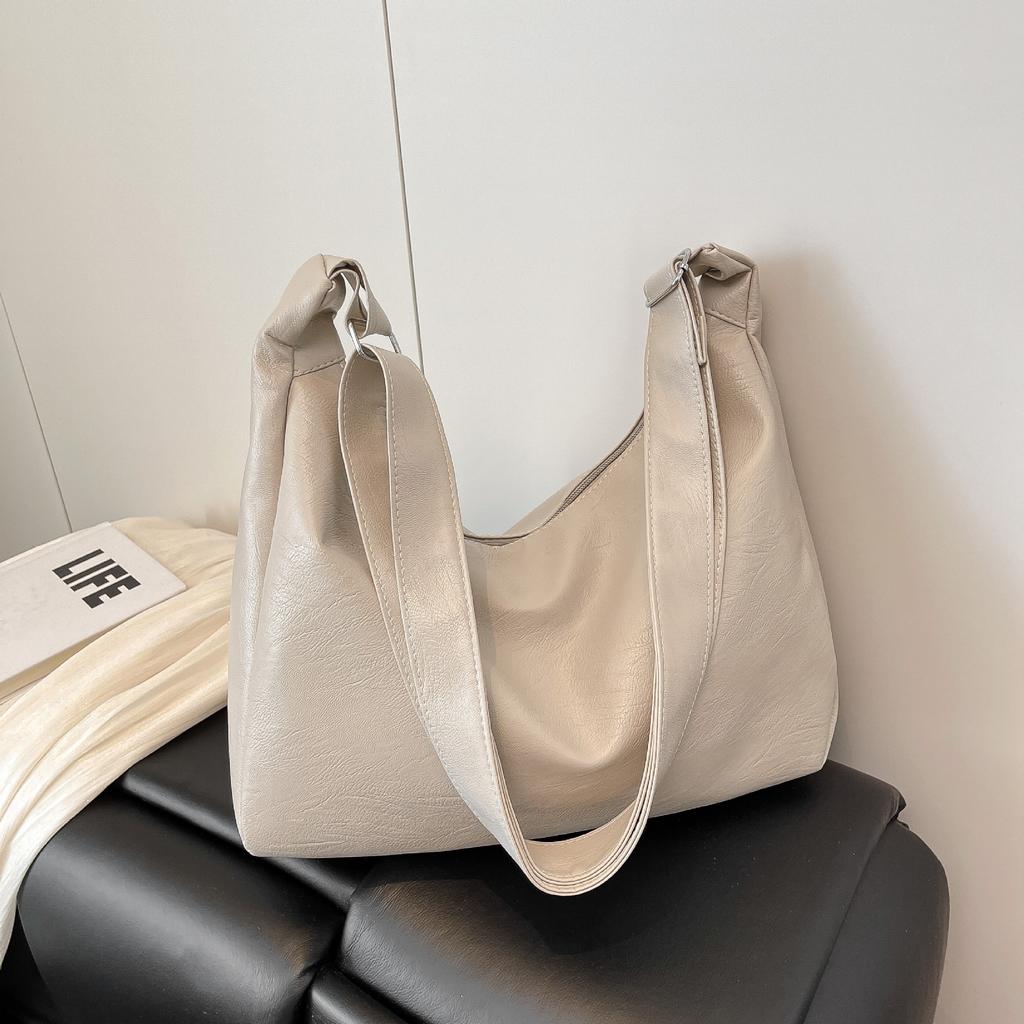 Retro Crossbody Bag Women's New Sense Underarm Shoulder Bag Versatile Commuter Large Capacity Tote Bag