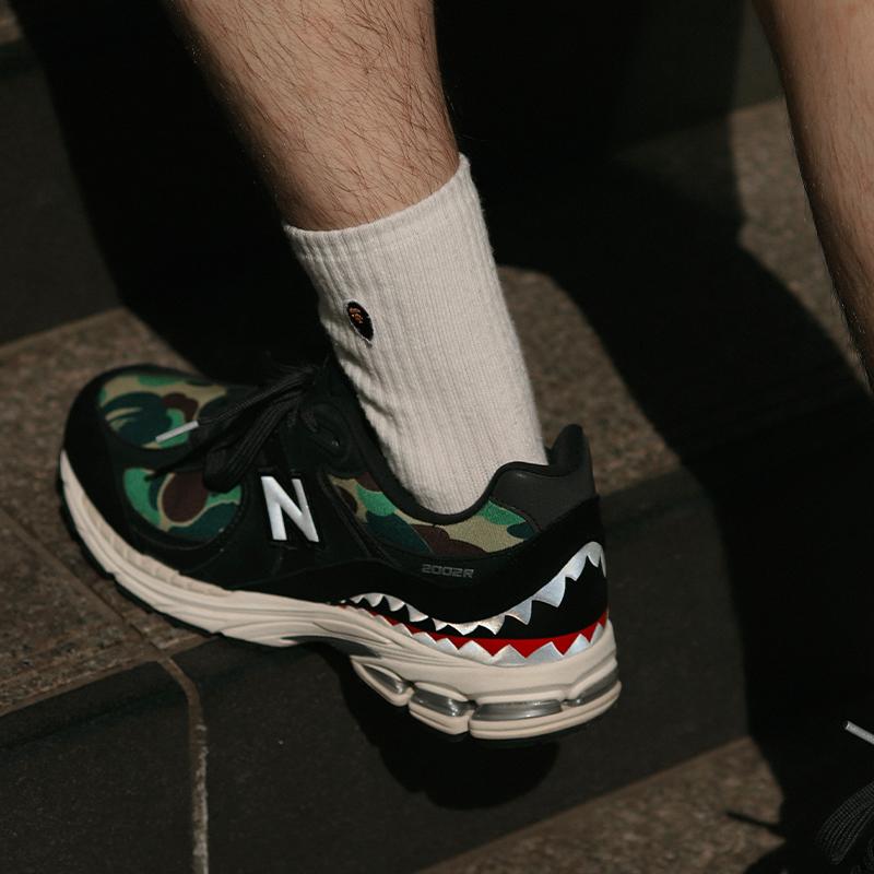 New Balance Кроссовки Bape X 2002R 'Apes Together Strong Black Camo' M2002RBF