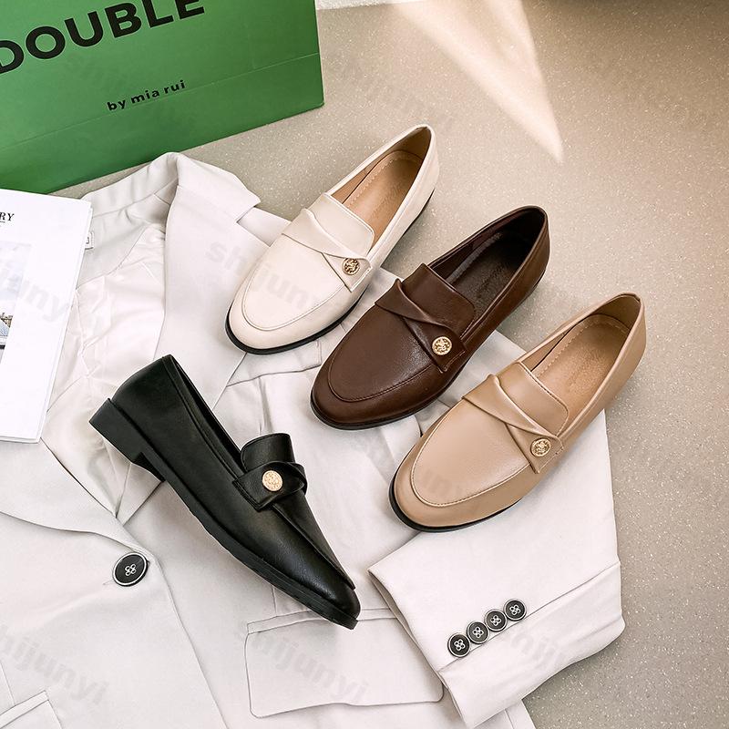 Модная женская обувь в британском стиле 2025 Осень Новинка Универсальная плоская подошва Легкая Удобная Модная Обувь-слипоны для повседневной работы