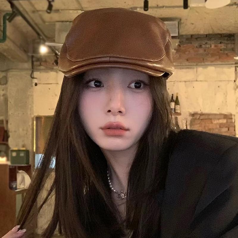 Hat Women's PU Leather Forward Hat Autumn and Winter British Retro American Newspaper Bee Hat Street Versatile Painter Duck Tongue Beret Hat