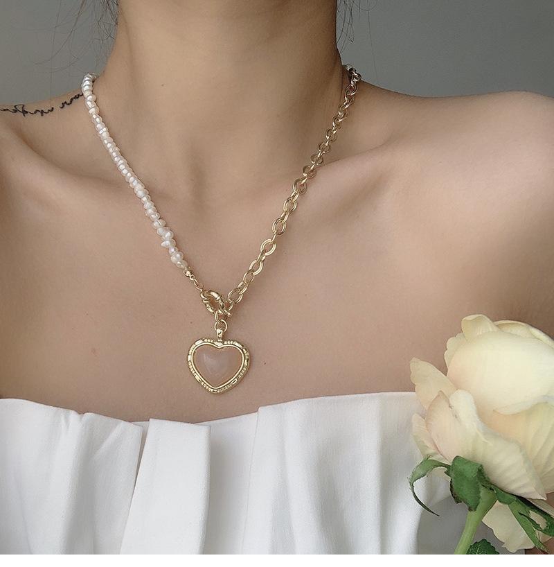 Vintage Baroque Freshwater Pearl Splicing Clavicle Chain Fashion Personality Metal Chain Love Short Necklace